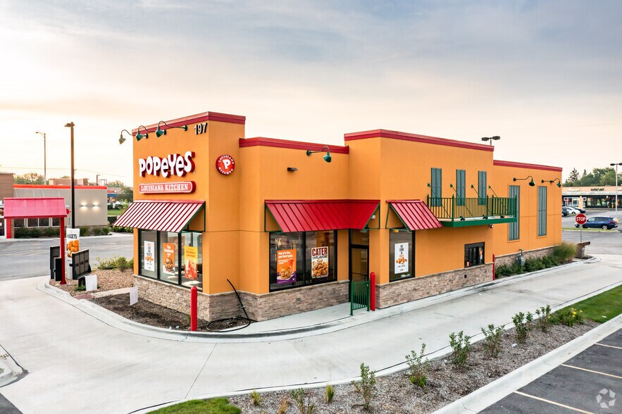 19-171 E North Ave, Glendale Heights, IL à louer - Photo du bâtiment - Image 3 de 10