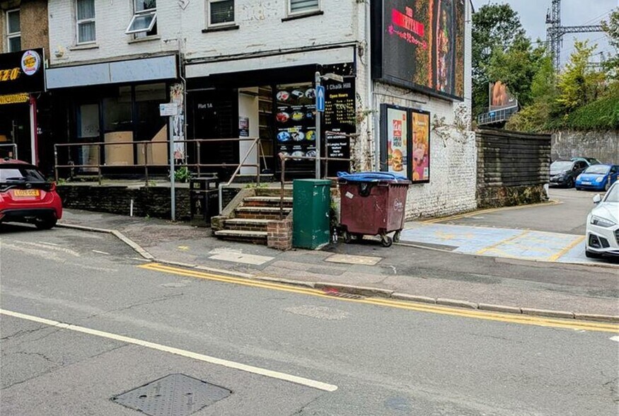 1 Chalk Hl, Watford à vendre - Photo du bâtiment - Image 2 de 8