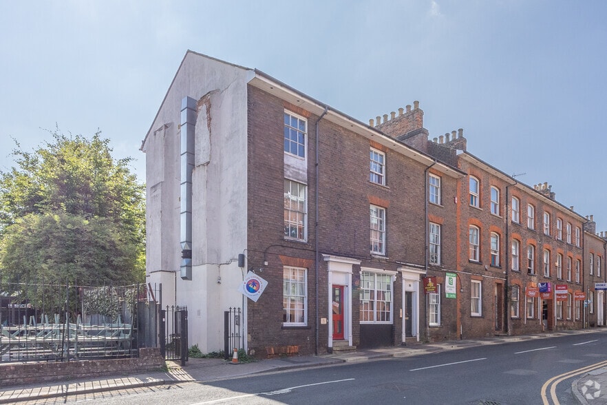 11-15 Park St W, Luton for lease - Building Photo - Image 2 of 2