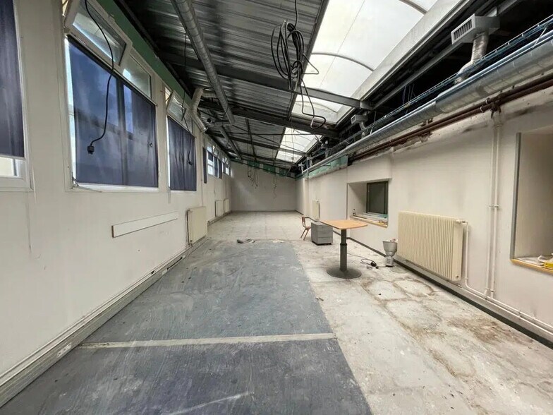 Industrial in Cachan for lease - Interior Photo - Image 2 of 4