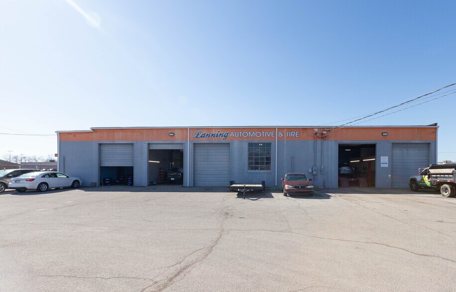 2660 Hawcreek Blvd, Columbus, IN à vendre - Photo du bâtiment - Image 3 de 19