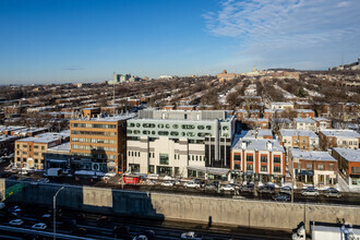 5225 Boul Décarie, Montréal, QC - Aérien  Vue de la carte