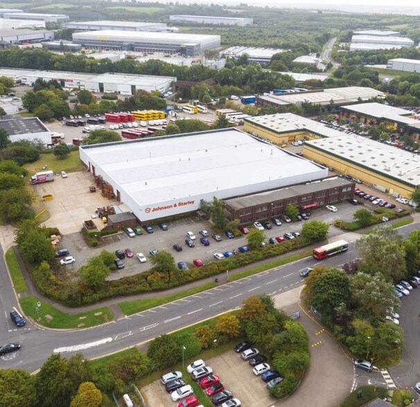 Rhosili Rd, Northampton à louer - Photo du bâtiment - Image 2 de 3