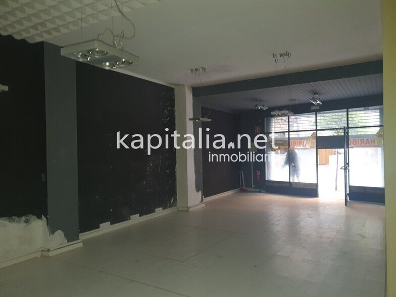 Commerce de détail dans Ontinyent, Valencia à vendre - Photo du bâtiment - Image 2 de 4