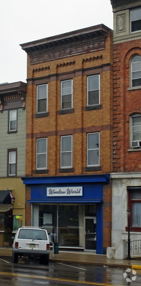 411 Market St, Sunbury, PA à louer - Photo du bâtiment - Image 2 de 2