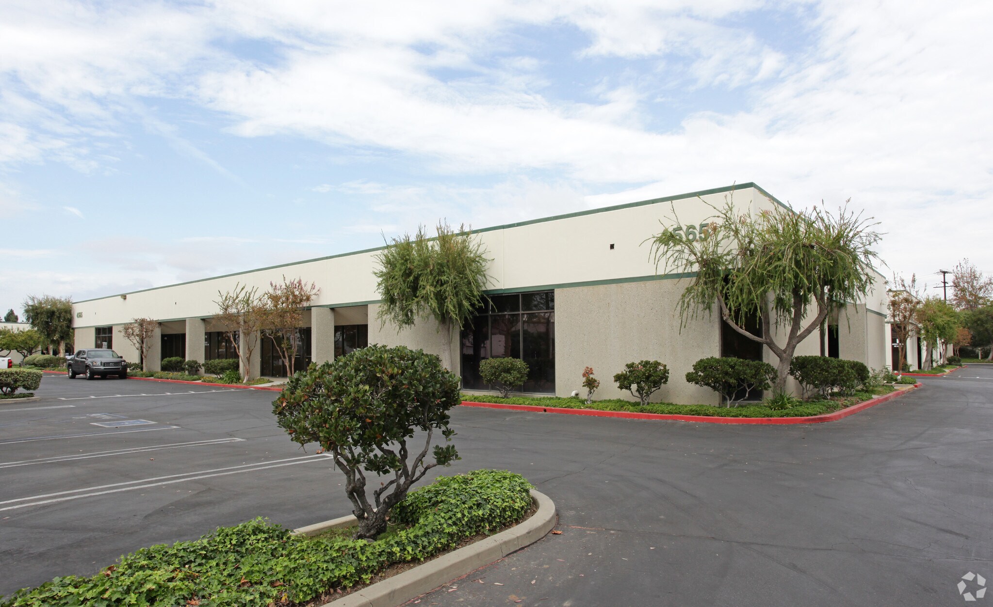 4565 Industrial St, Simi Valley, CA for lease Primary Photo- Image 1 of 3