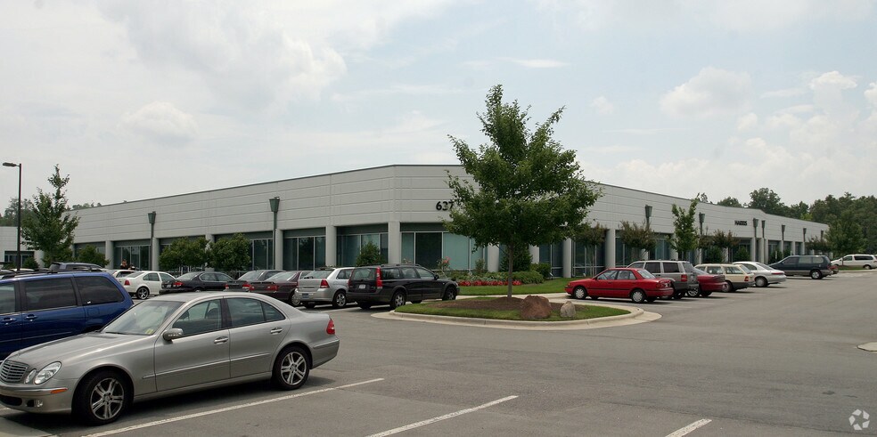 637 Davis Dr, Morrisville, NC for lease - Building Photo - Image 2 of 10