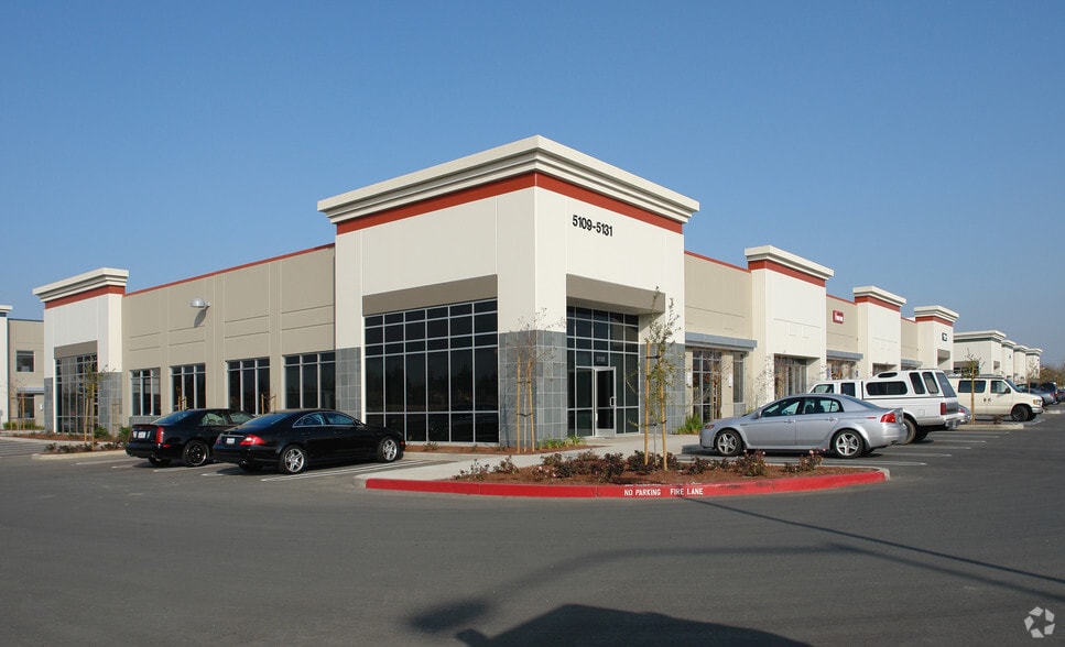 5107-5131 Lone Tree Way, Antioch, CA à vendre - Photo du bâtiment - Image 2 de 30