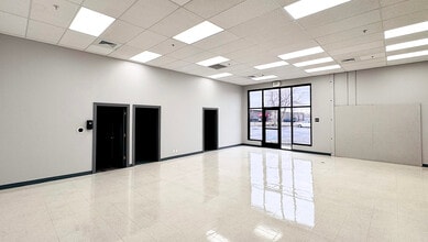 5208 W Irving St, Boise, ID for lease Interior Photo- Image 2 of 8
