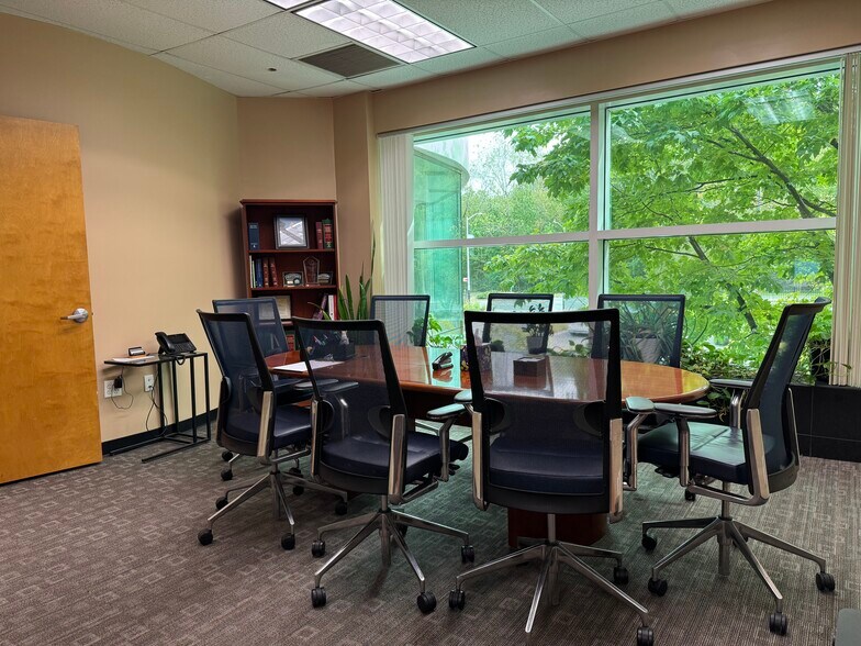 900 South Ave, Staten Island, NY à louer - Photo du bâtiment - Image 2 de 14