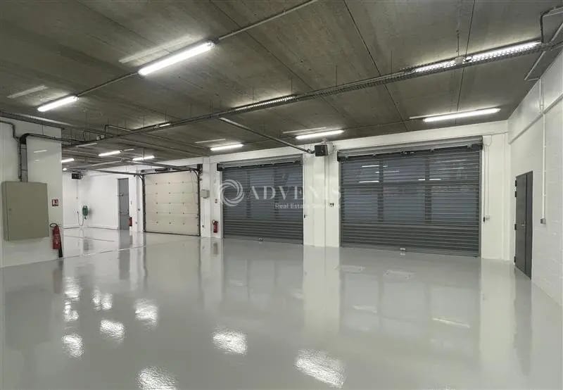 Flex in Roissy-en-France for lease - Interior Photo - Image 2 of 8