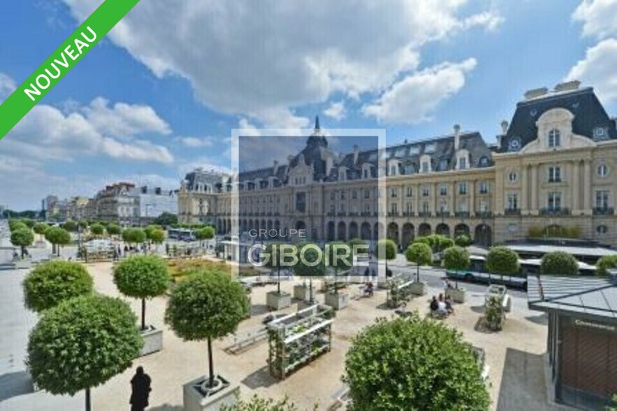 Retail in Rennes for lease - Building Photo - Image 1 of 1