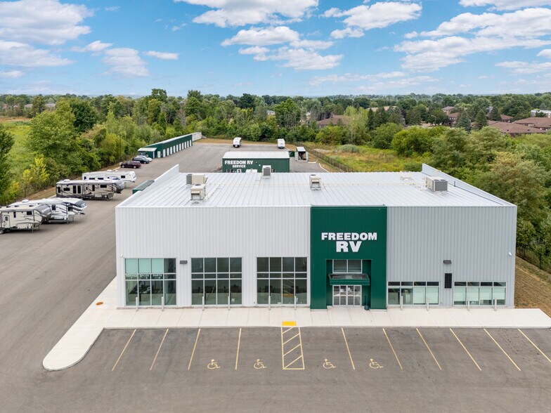 663 Stewart Blvd, Brockville, ON à vendre - Photo du bâtiment - Image 3 de 16