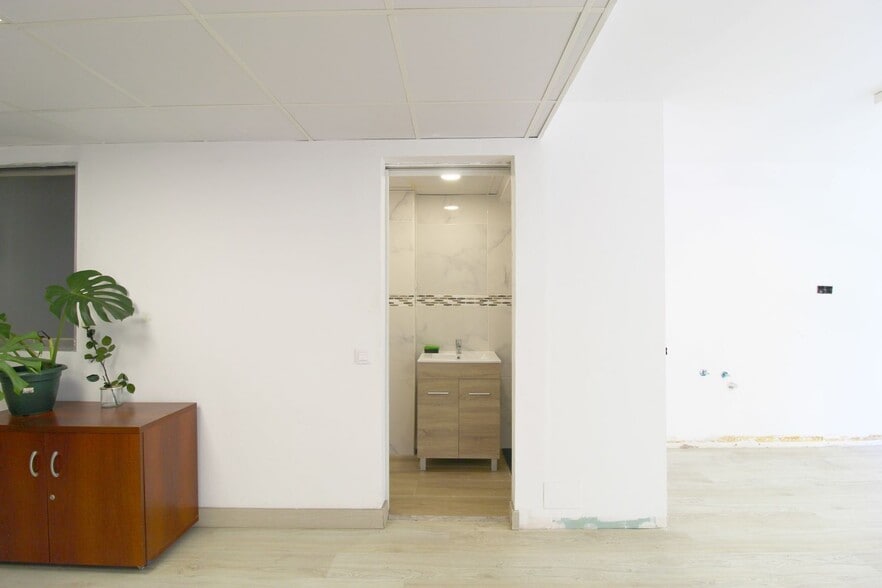 Rafael, 24, Las Palmas de Gran Canaria, Las Palmas for sale - Interior Photo - Image 2 of 11