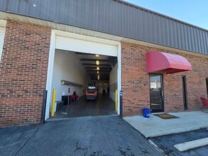 3405 Carolina Ave, Charlotte, NC à louer Photo intérieure- Image 1 de 4