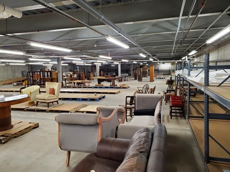 315 W Main St, Norwich, CT for lease - Interior Photo - Image 2 of 4