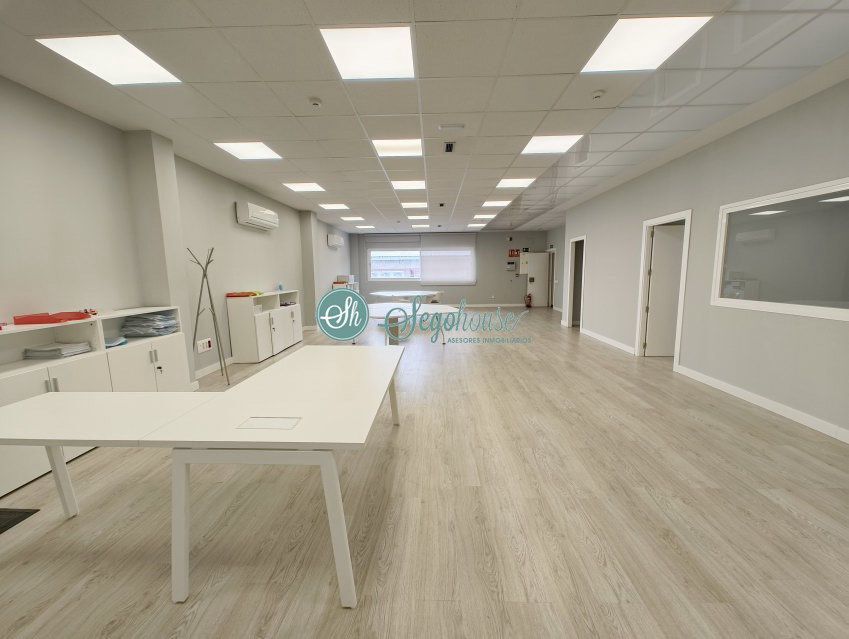 Office in Segovia, Segovia for lease Interior Photo- Image 1 of 20