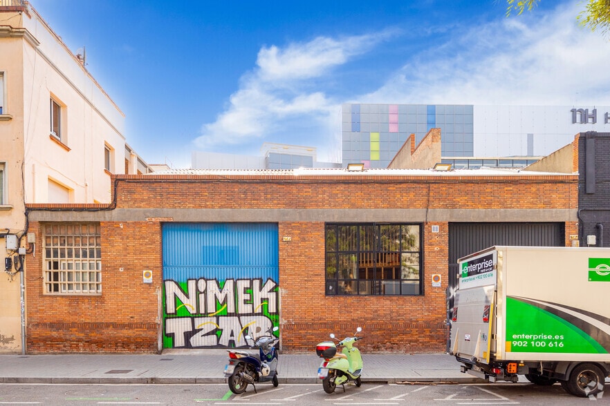 Industrial in Barcelona, Barcelona for lease - Building Photo - Image 1 of 10