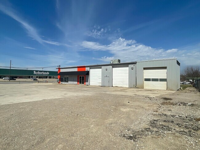 More details for 3815 & 3905 S Limit Ave – Retail for Sale, Sedalia, MO