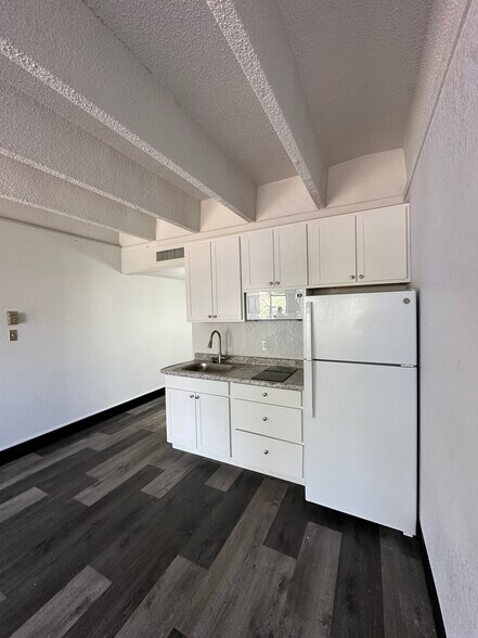 1408 Buffalo Jones Ave, Garden City, KS à vendre - Photo du bâtiment - Image 2 de 10