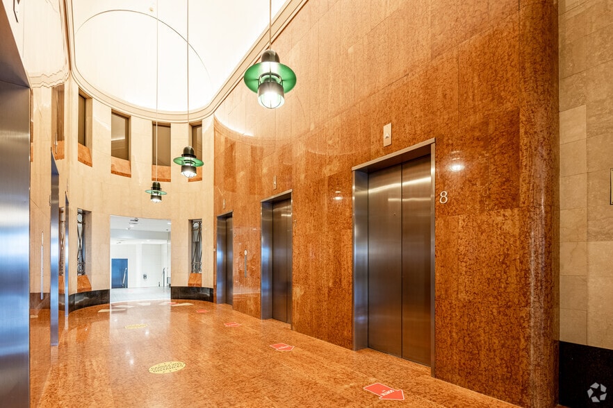 1801 Av McGill College, Montréal, QC for lease - Interior Photo - Image 3 of 8