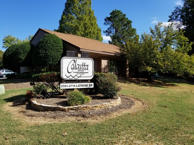 3707 Latrobe Dr, Charlotte, NC à vendre - Photo du bâtiment - Image 2 de 3