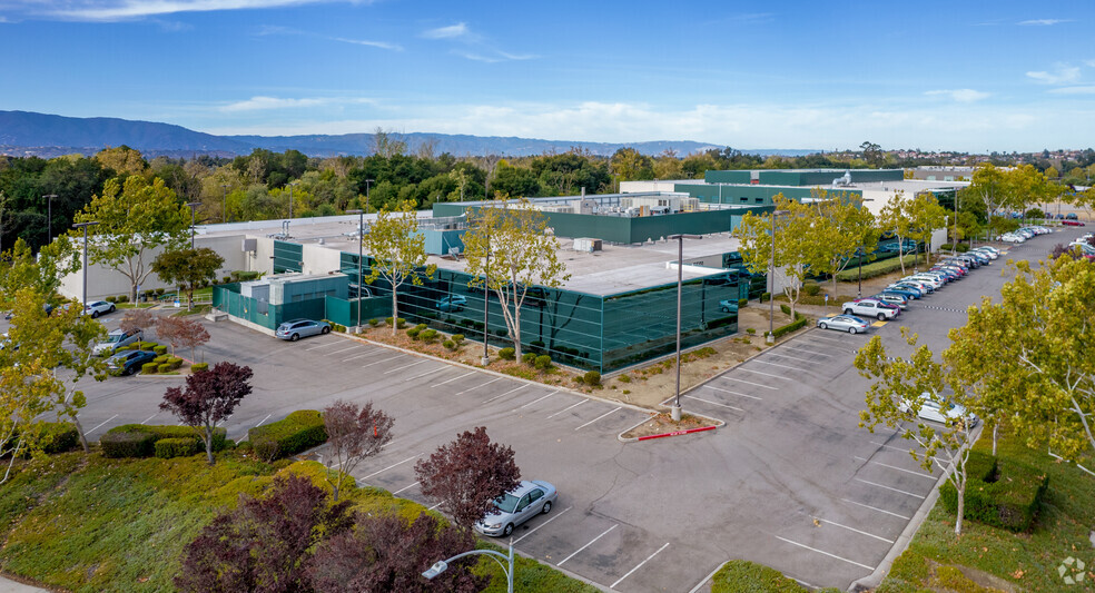 5521 Hellyer Ave, San Jose, CA à louer - Photo principale - Image 1 de 5