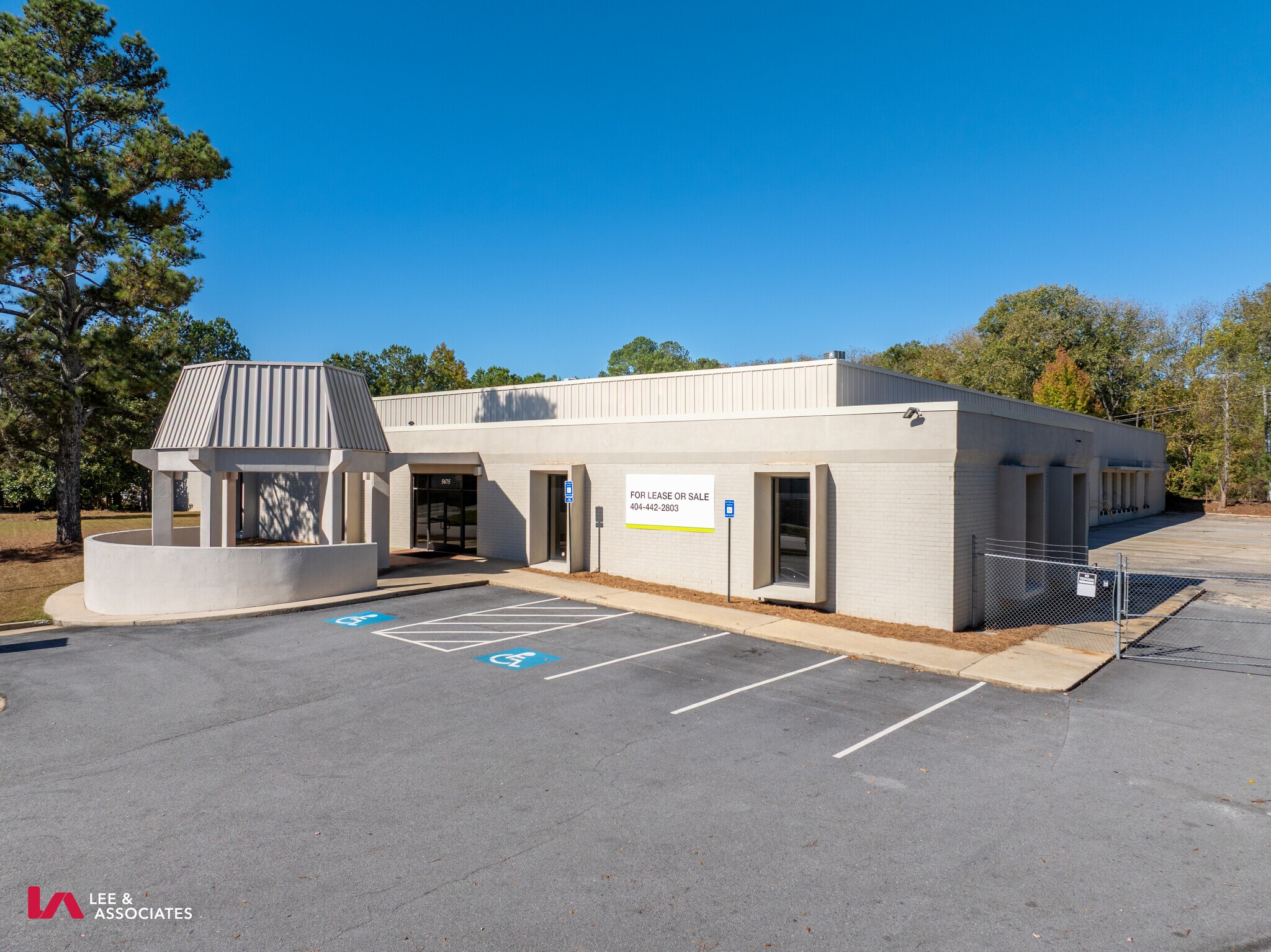 5675 Bucknell Dr SW, Atlanta, GA for lease Building Photo- Image 1 of 18