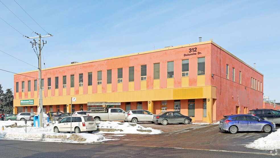 907 Alness St, Toronto, ON à vendre - Photo principale - Image 1 de 1