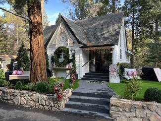 Plus de détails pour 27410 State Highway 189, Lake Arrowhead, CA - Bureau/Commerce de détail, Vente au détail à louer