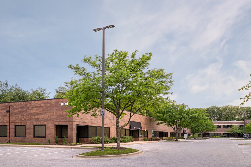802 Landmark Dr, Glen Burnie, MD à louer - Photo du bâtiment - Image 3 de 9