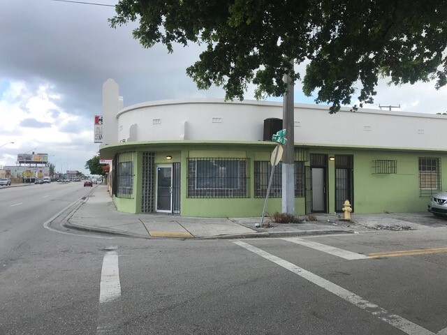 2401 NW 27th Ave, Miami, FL à louer - Photo du b timent - Image 2 de 12