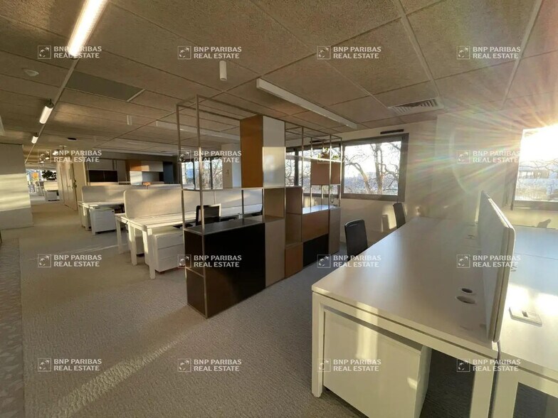 Bureau dans Saint-Herblain à louer - Photo du bâtiment - Image 3 de 22