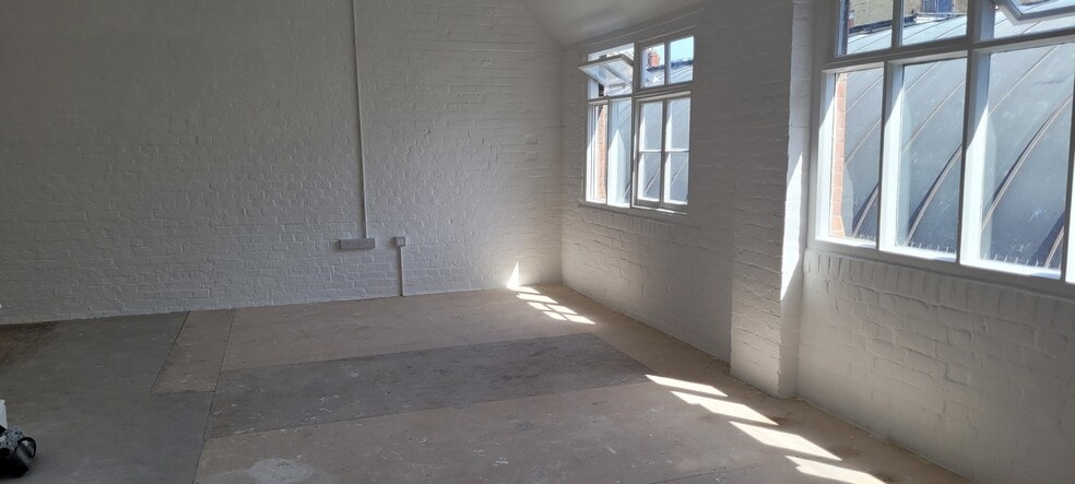 11 Blue Boar St, Oxford for lease - Building Photo - Image 2 of 5