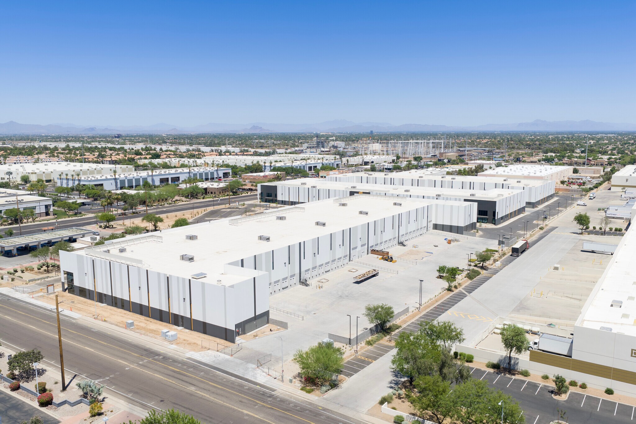 S Harding Dr & W Elliot Rd, Tempe, AZ à louer Photo du bâtiment- Image 1 de 8