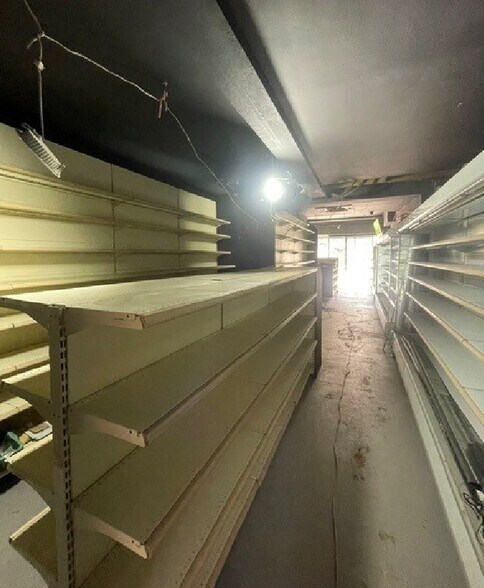 88 High Rd, Londres à louer - Photo du bâtiment - Image 3 de 4