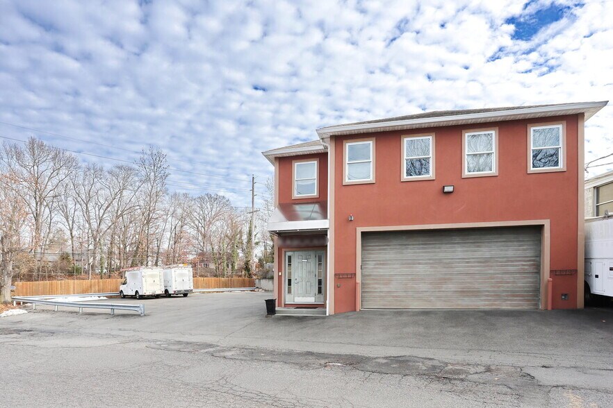 211 6th Ave, Hawthorne, NJ à louer - Photo du bâtiment - Image 2 de 13