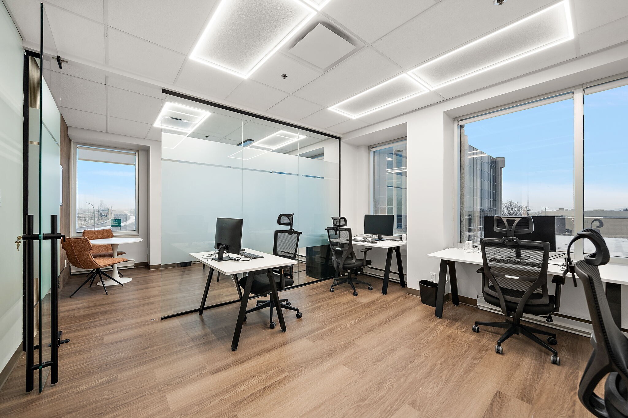 9900 Boul Cavendish, Montréal, QC for lease Interior Photo- Image 1 of 4