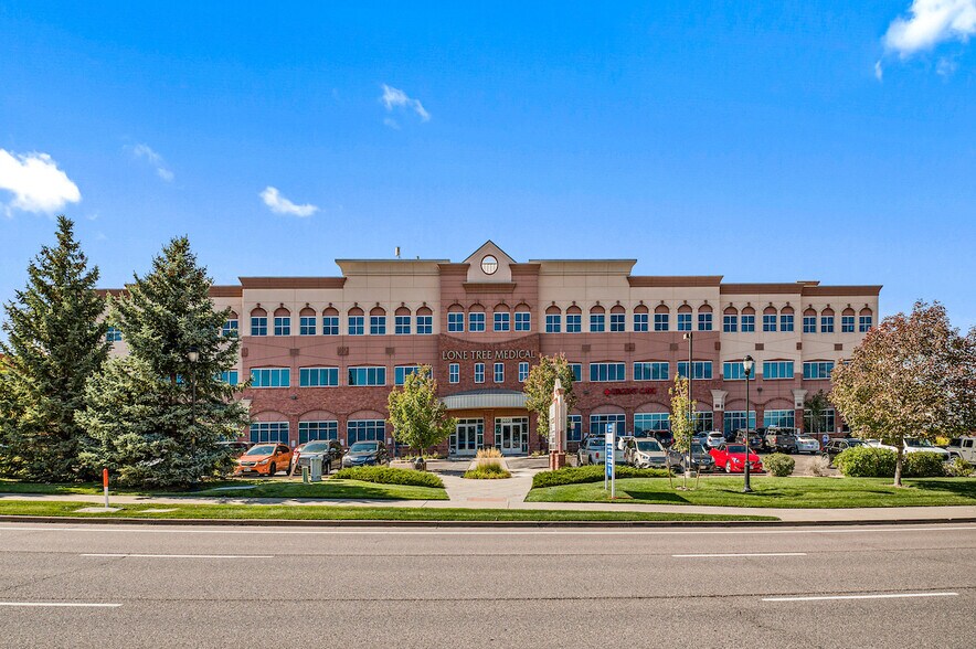 9695 S Yosemite St, Lone Tree, CO à louer - Photo du bâtiment - Image 2 de 15