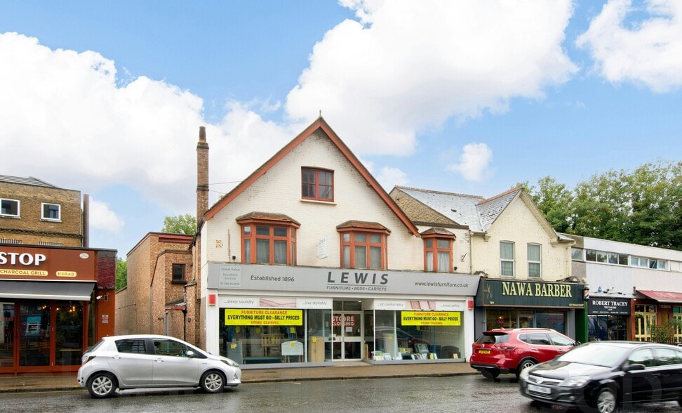 131 High St, Staines for lease - Primary Photo - Image 1 of 4