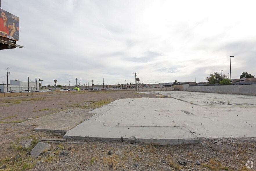 4100 Boulder Hwy, Las Vegas, NV for sale - Building Photo - Image 2 of 5