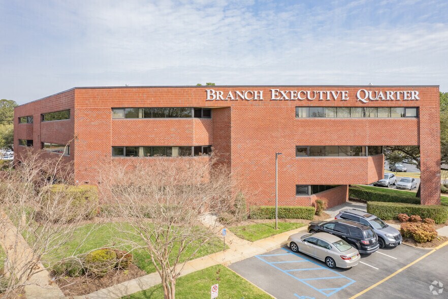 4016 Raintree Rd, Chesapeake, VA for lease - Primary Photo - Image 1 of 5