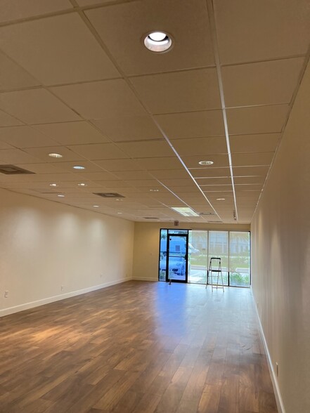 6190-6198 N Federal Hwy, Boca Raton, FL for lease - Interior Photo - Image 3 of 4