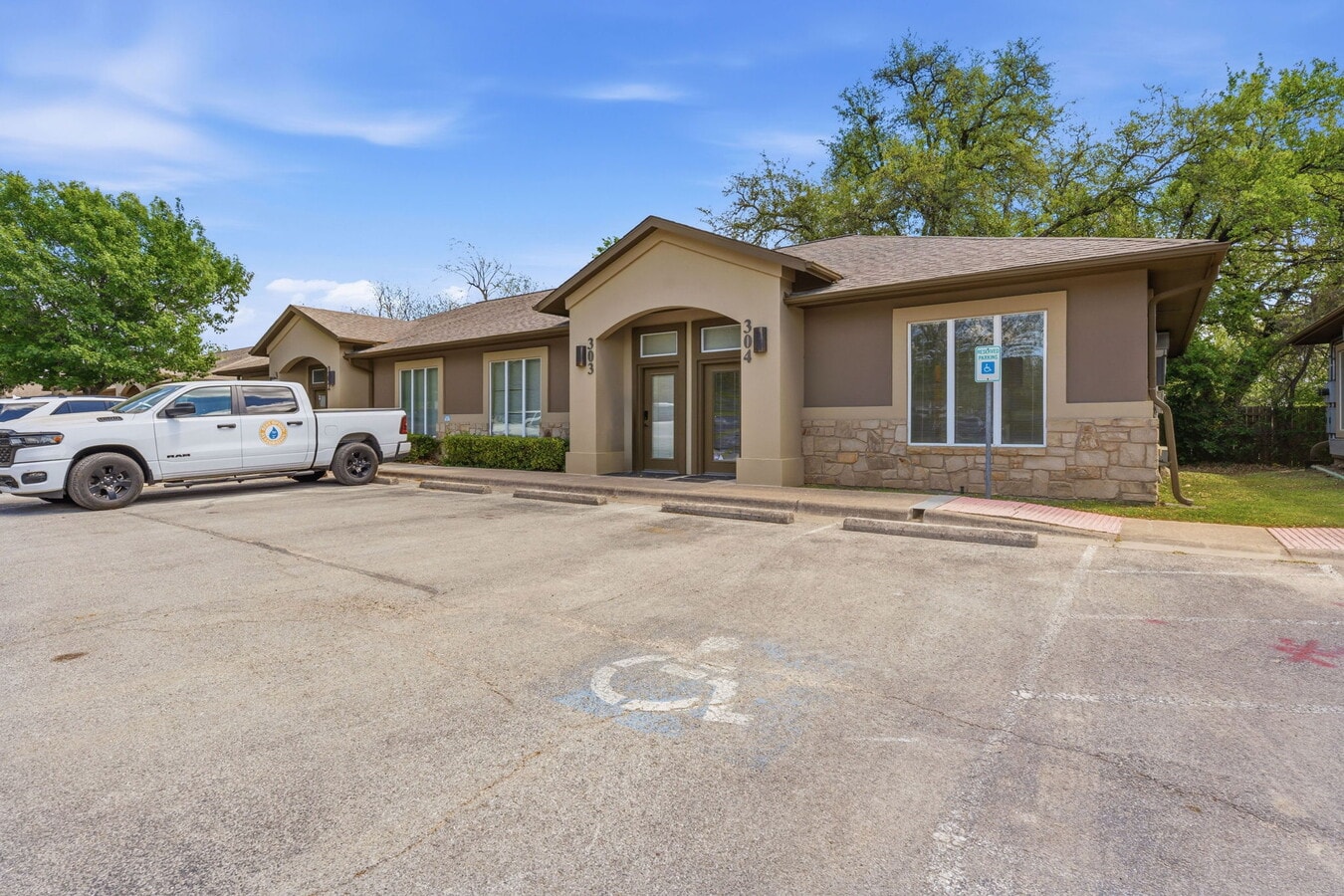 13284 Pond Springs Rd, Austin, TX 78729 - Unit 304 - - Interior Photo - Image 1 of 18