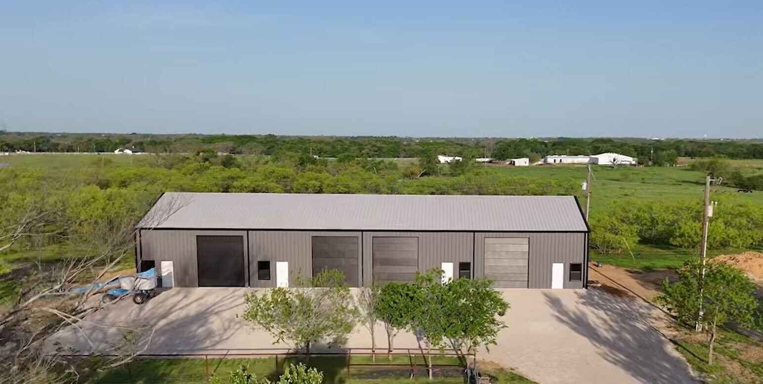 10935 FM 1385, Pilot Point, TX à louer Photo du bâtiment- Image 1 de 12