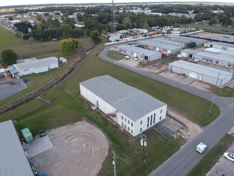 402 Machine Loop, Scott, LA for sale - Primary Photo - Image 1 of 7