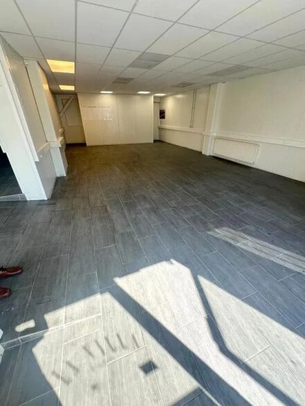 Flex in Argenteuil for lease - Interior Photo - Image 3 of 22