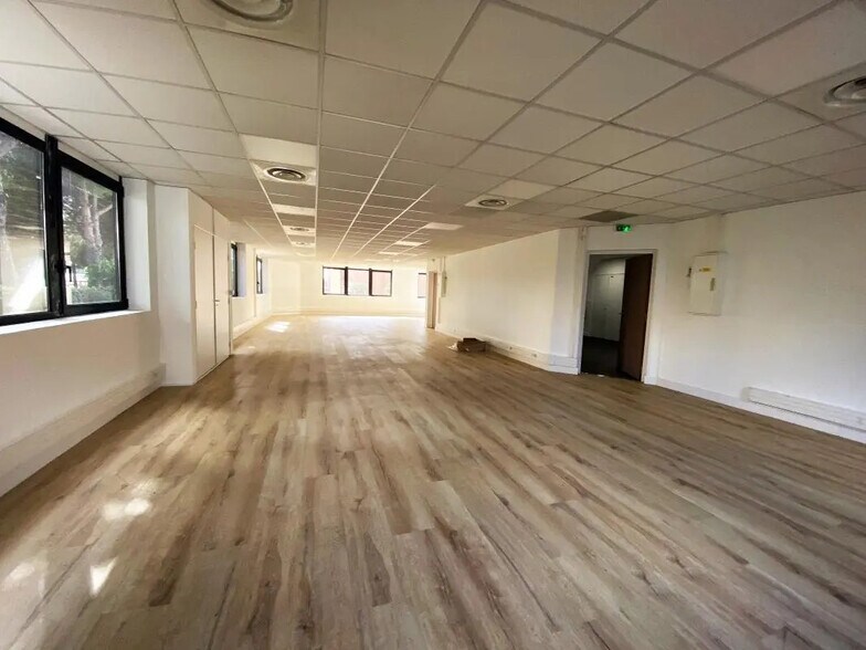 35 Boulevard Du Capitaine Geze, Marseille for lease - Building Photo - Image 3 of 22