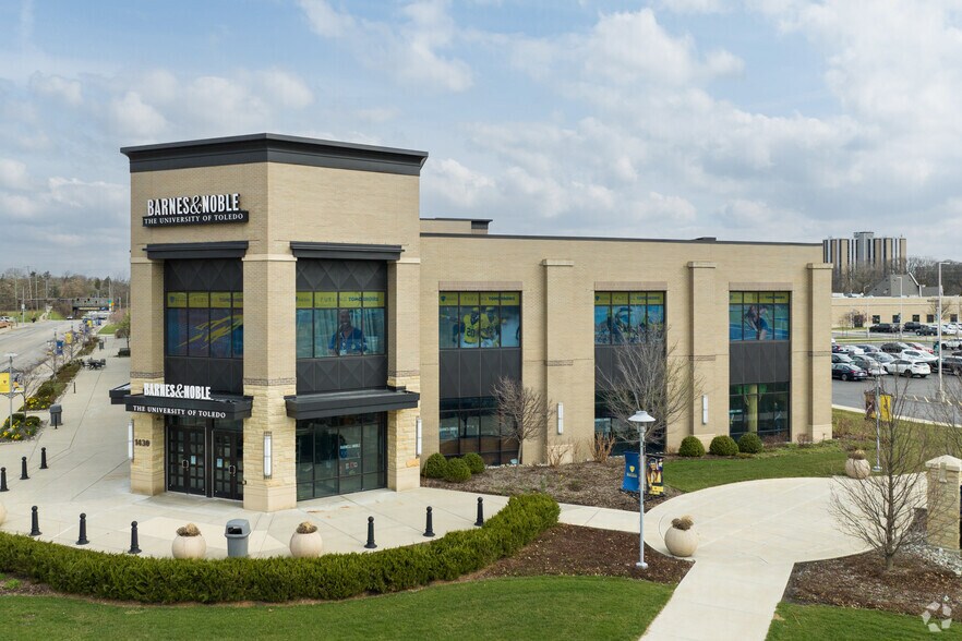 1450 Secor Rd, Toledo, OH à louer - Photo du bâtiment - Image 2 de 5