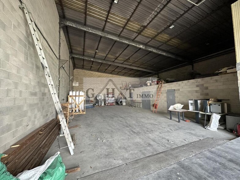 Industrial in Saint-Germain-lès-Arpajon for lease - Interior Photo - Image 2 of 2